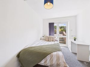 BEDROOM- click for photo gallery